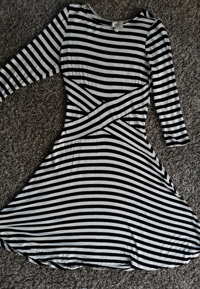 ECI NewYork 3/4 sleeve dress Large B&W stripes